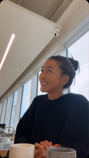 Jin Seo-yeon Instagram - 뱅기타기전 잠깐의 짬