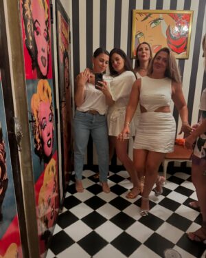 Joana Araújo Instagram - Esta sequência dá pelo nome “A chegada das maravilhosas”! Arrastem para o lado ➡️ em 2, 3, 4, 5, 5
.
Gosto muito de vocês miúdas 💖