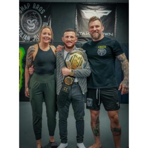 Joanne Wood Instagram - Good apples only! 🍏 🍎  @merab.dvalishvili is one of our perfect examples..he shows up, works hard, leaves his ego at the door and is one of the most humble peeps to do it all! #teamsyndicate #nevergiveup side note he hauds his wheesht whenever it’s nothing good to say 😉😂😂😂🏴󠁧󠁢󠁳󠁣󠁴󠁿