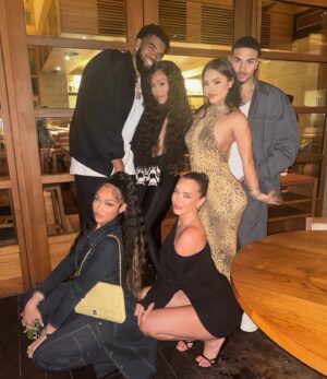 Jordyn Woods Instagram - the bombshells have entered Nobu 👯‍♀️