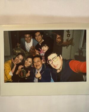 Joyce Tang Lai-Ming Instagram - 其實Monday都唔一定係blue 
只要你返工見到想見嘅同事
一樣可以係happy Monday
#熊家人 #愛回家之開心速遞