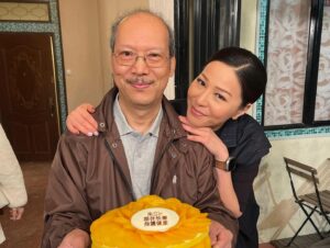 Joyce Tang Lai-Ming Instagram - 祝朱sir 榮休，多謝多年照顧❤️
#愛回家之開心速遞 #熊家人