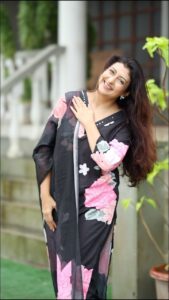 Actress Juhi Parmar HD Instagram Photos and Wallpapers August 2024