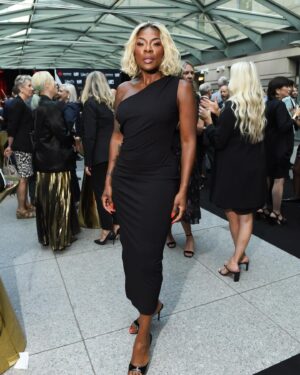 Jully Black Instagram - What a special evening celebrating the legendary Paul Anka at Canada’s Walk of Fame! Honored to have received my own star last year, and moments like these remind me how powerful Canadian talent truly is. The love, legacy, and unity in the room was inspiring. Here’s to many more years of celebrating Canadian greatness! 

Shout out to @georgepimentel1 for the incredible shots 📸 

Glam Squad:
Make up: @debraguthriestudio 
Hair: @valellis_stylist
Stylist: @sharonangelastyles

#CanadasWalkofFame #PaulAnka #CanadianLegacy #TIFF2024 #ProudToBeCanadian #CWOF #JullyBlack #BlackExcellence