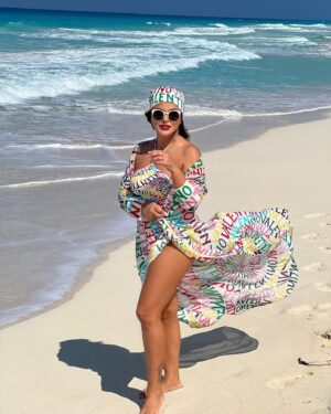 Jumana Murad Instagram - Sunkissed and beach-bound 🌊
#jumanamurad