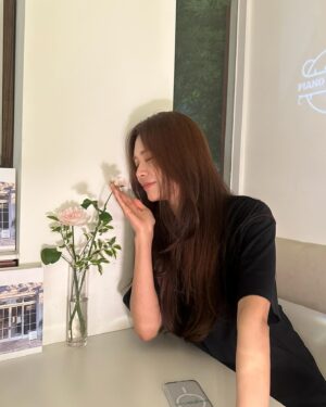 Jung Yoo-jin Instagram - 📝💛