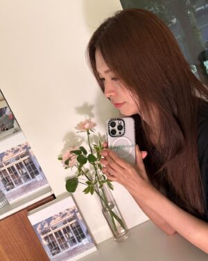 Jung Yoo-jin Instagram - 📝💛