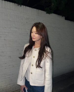 Jung Yoo-jin Instagram - 📝💛