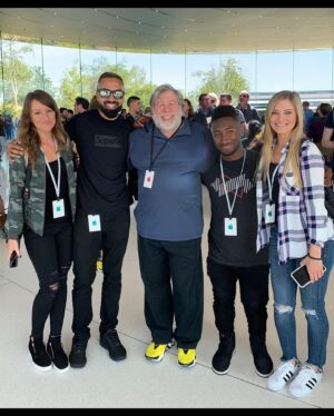 Justine Ezarik Instagram - “It’s Growtime” 😜 #AppleEvent