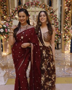 Jyoti Gauba Instagram - Lights, camera, action—and a whole lot of fun 
.
@officialgarimajain
.
 #BehindTheScenes #ActorDiaries#garimajain
#dangaltv #dangal #dangalchannel