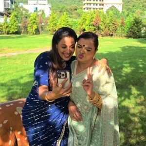 Jyoti Gauba Instagram - Tag your  friends jiskey saath 📸  khichwana chahtey ho.

.
#FriendsForever #Besties #FriendshipGoals #FunTimes #ReelVibes #SquadGoals #MemoriesTogether #HappyVibes #FriendshipReel #GoodTimes #Inseparable #FunWithFriends #ReelLife #FriendsDayOut #BFFReel #MakingMemories