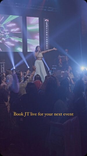 Jyotica Tangri Instagram - Punjabi tadka special performance loading @jyoticatangri #JTlive 

Book us for your next event 
Contact details in bio 🫶🏻