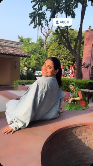 Jyotica Tangri Instagram - Celebrating 400k family on Instagram with Bhangra 🎉 
Thankyou for all the love ❤️ 

#Jyoticatangri #jtmusic #jyotica #instagram #jtmusic #bhangra #patolalagdi
