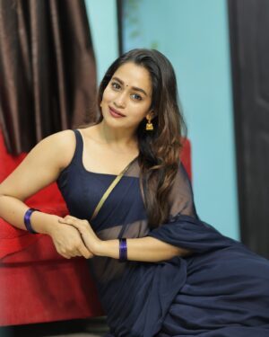Kaavya Arivumani Instagram - 💙🦋✨

@ishwaryaalaguvel 
@mithilaidesigner 
@ruban_photography_7
