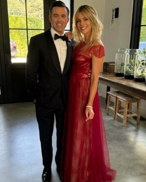 Kaitlin Olson Instagram - I did not win the Emmy for best guest star in a comedy for @hacks. The incredible Jamie Lee Curtis won for her work on The Bear. And frankly this is a huge relief, because had I won, I would no longer be able to complain loudly and widely about never winning an Emmy. Thank you to the team who made me feel like I looked like an Emmy winner, next to my multiple Emmy-winning husband @robmcelhenney who is no longer allowed to complain about anything.  @marchesafashion
@xivkarats, @kallatijewelry @alexandrebirman @hairbyabbyroll @theadorable1 @rhondaspiesstylist