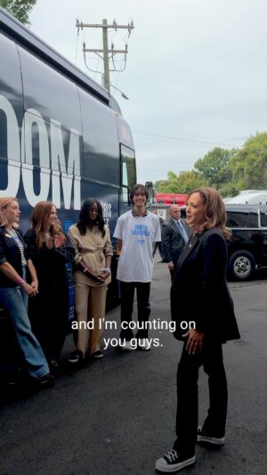 Kamala Harris Instagram - Gen Z is ready to lead and shape a better tomorrow. These young leaders came together to fight for reproductive freedom. 

America’s future is bright.