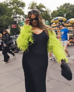 Actress Kamie Crawford HD Instagram Photos and Wallpapers September 2024