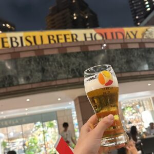 Kanako Takatsuki Instagram - 夏のビール活動🍻
ビアガーデンすぐ検索しちゃう🔍

@ambergleam_official さんの
黄色の編み編みトップス🐝お気に入り💛
他の服は🏷️タグ見てね！
#PR