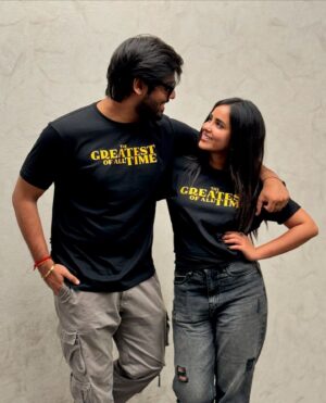 Kanmani Manoharan Instagram - #GOAT fdfs ✔️ @kanmani_manoharan 🌟
@aswathinkanmani ✨
📸 @anchor_azhar 😁

Thanks @meesakar for this lovely #TheGreatestOfAllTime tees 💯🤟🏼 We love it ! Guys do check them out ! 

#TheGOAT #ThalapathyVijay #Thalapathy #thalapathyisthegoat #aswathinkanmani #vjaswath #kanmanimanoharan✨ #aswathchandrasekar #venkatprabhu #couplegoals