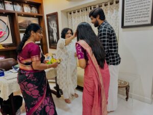 Kanmani Manoharan Instagram - 03.09.2024 🤘🏼
Exactly two months since our engagement, and today we had the honor of inviting Mrs. Latha Rajinikanth @latharajiniofcl Ma’am to our wedding. Our hearts are full of gratitude and joy as we continue to be surrounded by so much love and blessings. Feeling truly thankful for these beautiful moments ♥️🙏🏼✨ @kanmani_manoharan @aswathinkanmani 

#AswathinKanmani Kalyanam ♥️

#vjaswath #aswathchandrasekar #kanmanimanoharan #blessed #latharajinikanth #thalaivar #superstar #thankful #gratelful #weddingmonth