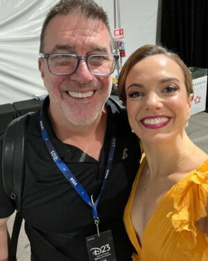 Kara Lindsay Instagram - D23 was real fun!🌟🤩❤️

It’s pretty awful singing with @adamjacobsnyc though 😉 that rockstar voice. Gimme it. 

@disneyd23 
@disneyonbroadway