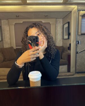 Kara Royster Instagram - Come hear Alexa Jordan’s inspiring words on an all new episode of #thereallyloudhouse tonight at 7/6c on @nickelodeon and then on @paramountplus 💙