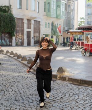 Karen Fukuhara Instagram - Meet me at Galata Tower

📸: @natashasadikin