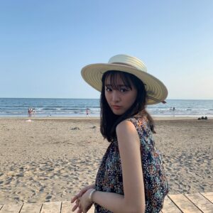 Karen Otomo Instagram - 今日好き、いよいよ明日最終回🥹❤️‍🔥
ドラマよりもドラマチックで、
全く予想もつかないラスト。
ぜひ、見届けましょう、、、！✨

あまりに楽しそうな旅が羨ましくなって引っ張り出してきた、「海と共に」な写真たち。
最近のものからもはや幼いものまで。
いつの、何のオフショットなのか、
記憶を遡りながらご覧ください🤭

インスタ、写真いっぱい載せられるようになってる😳