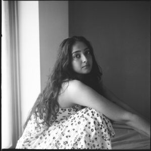 Karthika Muralidharan Instagram - A gentle light of yesterday found a 27 yr old me embraced in a soft hue dancing in an empty house.
 
@devpriyamohata & I found a hopeful echo of possibilities in my empty childhood home. 
A fleeting moment of comfort captured on film, whispering secrets of my home that still feels like a dream