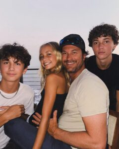 Actress Kate Hudson HD Instagram Photos and Wallpapers September 2024