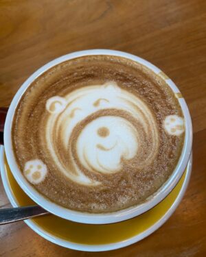 Kate Pang Instagram - A cup of good coffee starts a lovely day.

最近年纪大了，胃食道逆流，医生说少喝刺激性饮料，什么都可以不要，但咖啡真的不行～～～～

#joeanddough