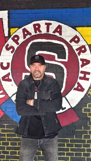 Kateřina Kristelová Instagram - Kontrolovat svoje ego? Proč? Nevidim jedinej duvod.

Stadion Sparty je pro mě vzdycky chrám.

#Sparta #JaJsemSparta