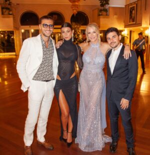 Katherine Kelly Lang Instagram - A beautiful night with friends🥰 @ciakmag @cartier #venicefilmfestival