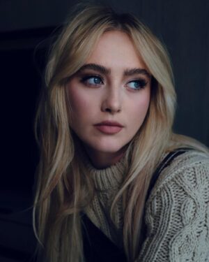 Kathryn Newton Instagram - I said “I approve them all” 🪩 #nyfw @coach today!!!