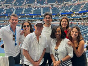 Katie Lowes Instagram - I have no voice from screaming and cheering and watching hours of tennis! Thank you @shondarhimes! I love my #scandalfam! Thank you for the most wonderful time #usopen 
🎾❤️🎾❤️🎾❤️