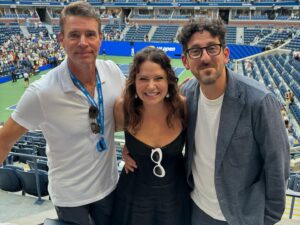 Katie Lowes Instagram - I have no voice from screaming and cheering and watching hours of tennis! Thank you @shondarhimes! I love my #scandalfam! Thank you for the most wonderful time #usopen 
🎾❤️🎾❤️🎾❤️