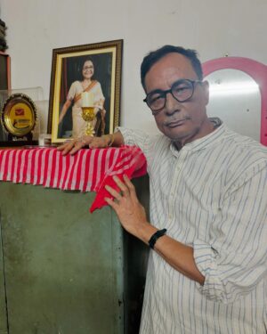Kaushambi Chakraborty Instagram - Happy birthday Baba❤️🎂🧿