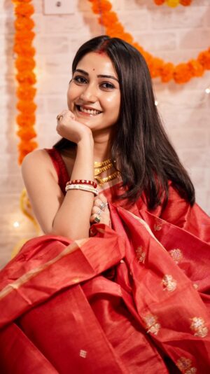 Kaushambi Chakraborty Instagram - #PujoWithSUGAR #SharodUtsabeWithSUGAR #PujoMakeupLook #DurgaPuja #festivemakeup