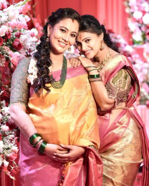 Kavitha Gowda Instagram - I feel grateful to have shared my pregnancy journey with my little one, and now she’s expecting her own baby soon! Wishing her a happy, healthy, and safe delivery. May this new chapter bring immense joy and happiness to her life!

📸. @candids_by_umesh