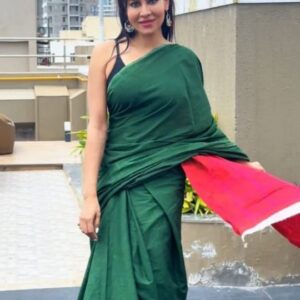 Kavya Keeran Instagram - Get this Beautiful Pure cotton saree From Rajasthan fabric and texile.

#cottonsaree #rajasthanfabric #handloomsaree #ethnicfashion #indiantextile #handcraftedsaree #rajasthanistyle #sareelove #ethnicchic #indianfashion #handwoven #purecotton #culturalheritage