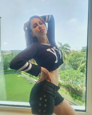 Kavya Keeran Instagram - peace corners 😌 🤩
.
.
.
.
#fashiongram #style #ig #fashion #instafeed #glamlook #hotpants #explorepage # #feed #viraltrend #trending #viralpics #trendingsong #instatrending @instagram #kavyakeeran