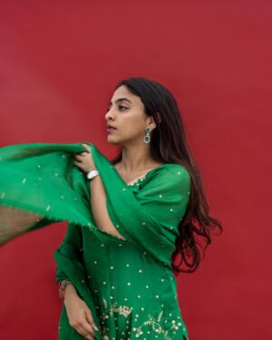 Kavya Sriram Instagram - 💚 
 .
Wearing @_deepthee_ 🤍
Shot by @palaniappansubramanyam