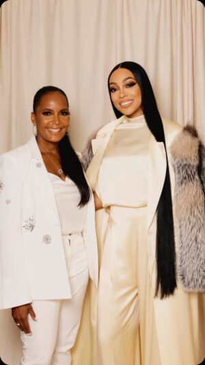 Keisha Lance Bottoms Instagram - There is a small utility closet in the basement of the White House. Just inside the door is a piece of glass, allowing you to see a portion of the foundation of the White House. A foundation built by the once enslaved. I couldn’t help but think about the history of those hallowed grounds as we enjoyed the Black Excellence Brunch on the South Lawn.  Thank you President and Dr. Biden for a spectacular celebration. #blackexcellencebrunch