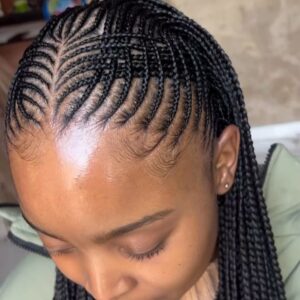 Keke Mphuthi Instagram - This was absolutely without a doubt an easy pic for me … love everything about braids and when I saw this french from a tiktoker called @fufu_the_hairdresser  I took it with me and ran to @lillyshair_  to challenge her to pull it off.

Basically what I got VS what I asked for was spot on🫶🏼🤍 
Black girl magic ✨ 

#hair #braids #cornrows #tribal #tribalbraids #fusion #insta #instagram #instagood