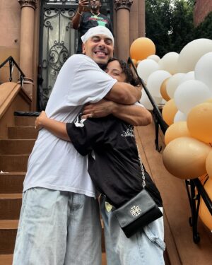 Kiana Madeira Instagram - Enjoying every last bit of summer that’s left. Thank you, Jesus! What is one thing that you will remember from this season that’s brought you joy? Mine is seeing @odiseas & @madfaceworldwide perform on the streets of NYC 😍