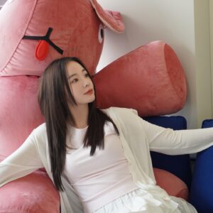 Kim Chae-eun Instagram - 🤪