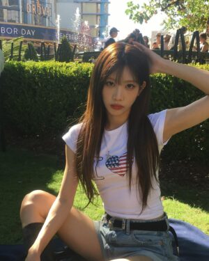Kim Jung-eun Instagram - ☀️