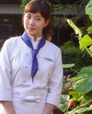 Kim Seon-a Instagram - 그 시절 ... 미니홈피에 올렸던 
2005년도 생생한 📷촬영현장사진들 셀카 설정사진들ㅋ 😊 😍🥰2024내이름은김삼순 기념~~🥰

설정샷 지이인짜~~~ 많이했었지^^ ㅋㅋ
(삼식이, 삼자, 미주.. 헨리.. 그리고 오동통삼순이.. 추억돋네🩷)
풋풋 돋아💓

‘#추억은추억일뿐 이에요‘~김삼순 🎂 
🎂Memories are just memories🎂

#2024내이름은김삼순 #감독판리마스터  #내이름은김삼순 
wavve에서 만나요~~🙏

🤣이거 못본 김슷하패밀리는  없쥬?
💓여러분은 사진마다 어떤 씬들 인지 기억나요? ㅎㅎ✅