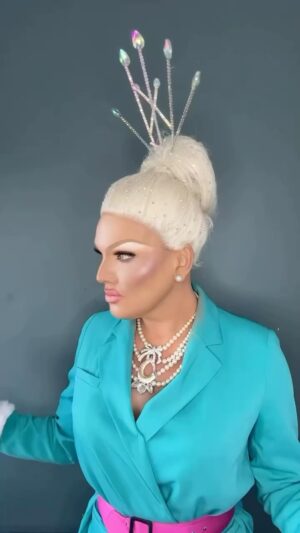 Kim Woodburn Instagram - BRILLIANT!  I love it! 😂😂😂