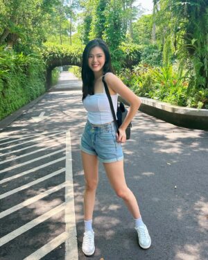 Kimberly Chia Instagram - Went to the Taipei Zoo and these are all the photos I got because it was toooo HOT! (See last slide🥵)